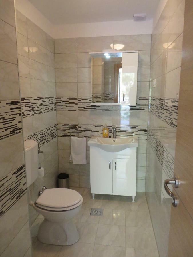 Luka Apartments Биоград-на-Мору Экстерьер фото