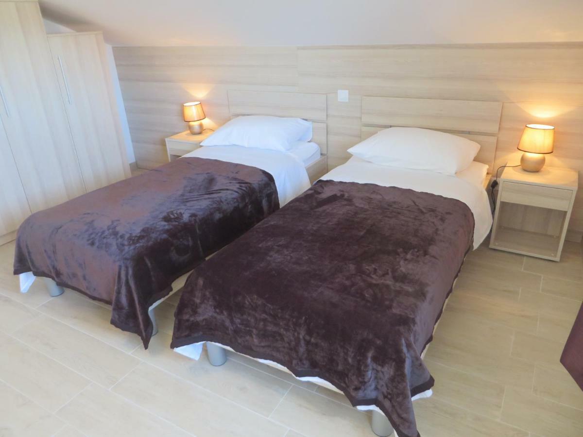 Luka Apartments Биоград-на-Мору Экстерьер фото