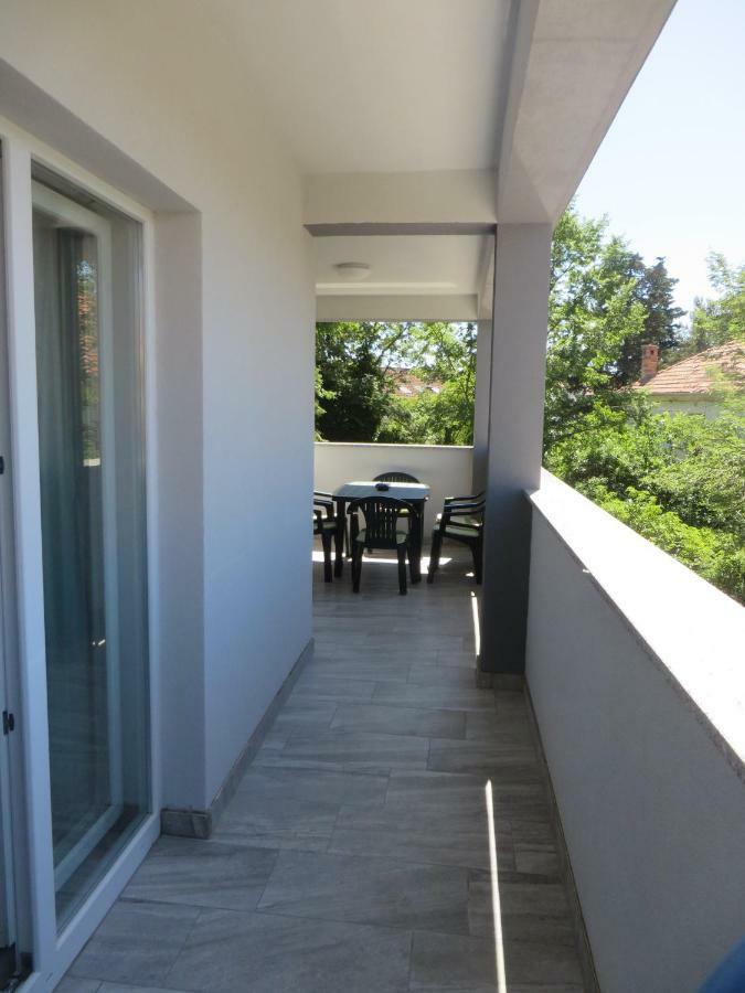 Luka Apartments Биоград-на-Мору Экстерьер фото