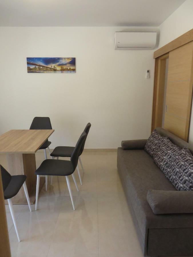 Luka Apartments Биоград-на-Мору Экстерьер фото