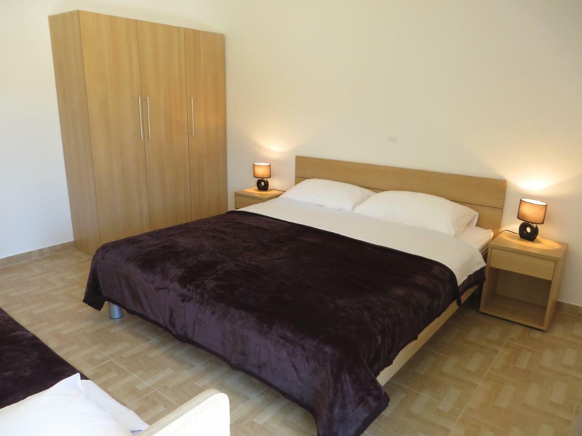 Luka Apartments Биоград-на-Мору Экстерьер фото